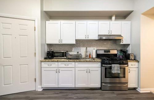 Union City Apartment | Modern West Hoboken 1- Bed 15 Minute Commute To NYC