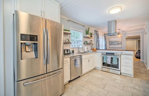 Ogden House | Modern Wilmington Getaway about 6 Miles to Beaches!