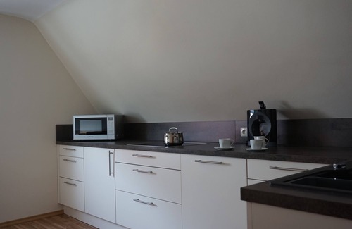 Nußdorf Apartment | Moderne Ferienwohnung, nah am Pfälzer Wald, Umgeben von Weinbergen