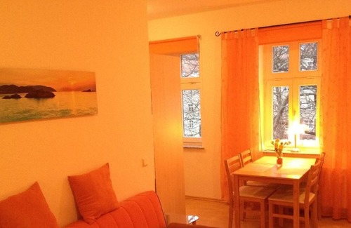 Ost Apartment | Moderne Ferienwohnung in ruhiger, zentraler Lage am Park
