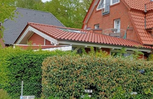 Schneiderburg Apartment | Moderne Ferienwohnung mit Kamin u Garten im EG 100qm Nähe Weser und Golfplatz