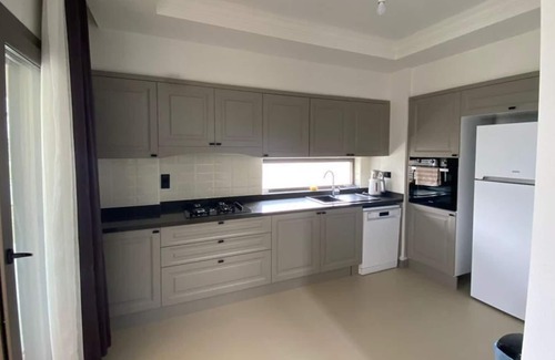 Kusadasi Villa | Moderne Villa in Kusadasi - 500m vom Strand Entfernt