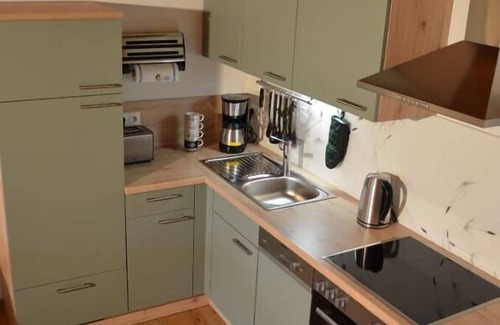 Neuloipfering Apartment | Moderne, voll ausgestattete Ferienwohnung in unmittelbarer Nähe zu Pullman City