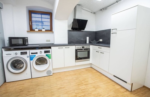Eichenzell Apartment | Moderne Wohnung, Komplett Eingerichtet