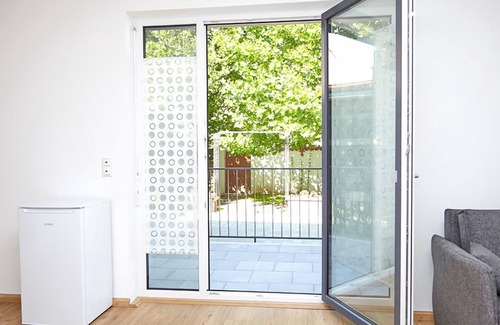 Ebelsbach Apartment | Modernes 47qm Apartment, komplett ausgestattete Küchenzeile, kostenfreies WLAN