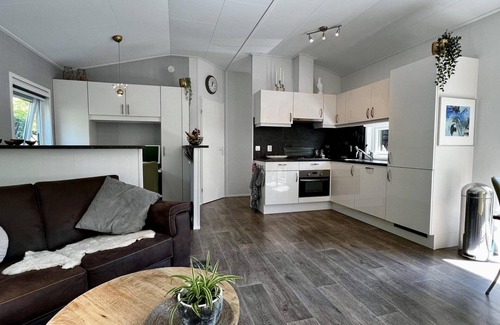 Sint Maartensvlotbrug House | Modernes Chalet im Park Campanula mit Schönem Garten mit Privatsphäre, 2 Personen, Wlan, Haustier Wilkommen