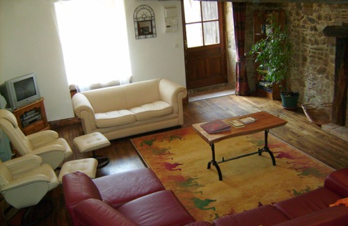 Cheronnac Other | Modernised Farmhouse, Three Bedrooms, Quiet Secluded Garden, Wifi and Pet