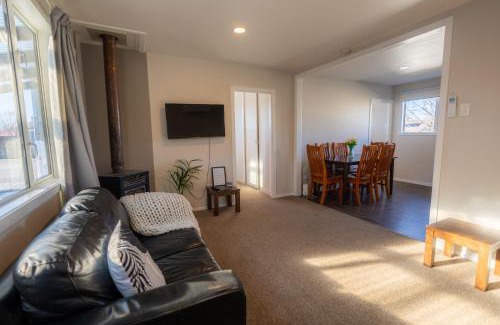 Twizel House | Modernised Mackenzie with central location.