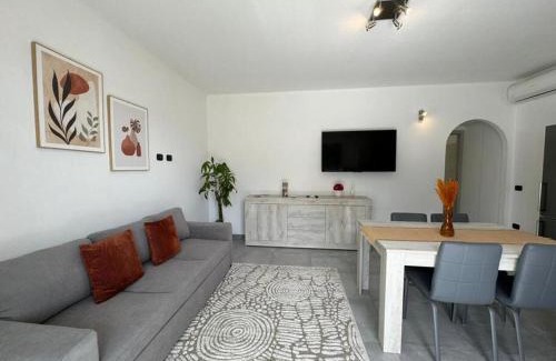 Sanluri Historic Centre Apartment | Moderno e Confortevole Appartamento, Wi-Fi e Parcheggio Gratuito