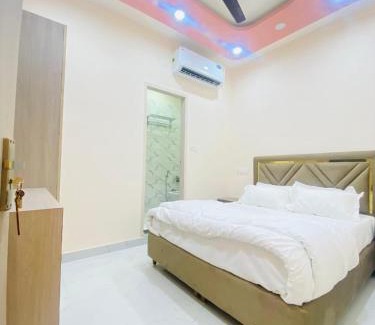 Palanpur Bed & Breakfast | Modest Rooms By Libra