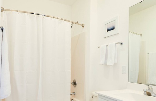 Whittier Apartment | MODI