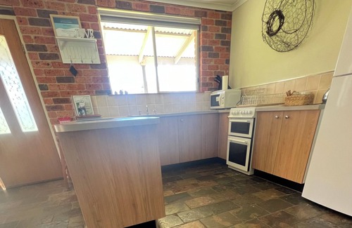Moruya Cottage | Mogendoura Farm ONE COTTAGE Max 6 people MIN 2 NIGHT STAY