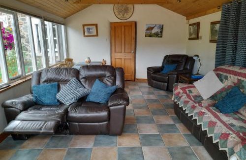 Craigavon Apartment | Moira Cottages at Berwickhall Sleeps 8