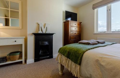 Leigh Sinton House | Molton House
