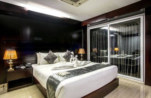Bogra Hotel | Momo Inn