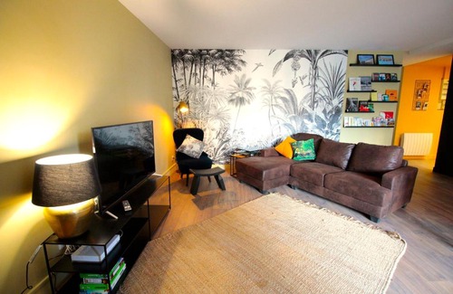 Yves Farge - Le Fleuve Apartment | Mon Appart A GERLAND II