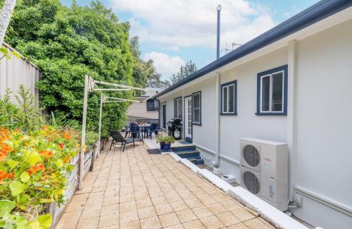 Nelson Bay House | Mon Reve 4A Tallean Road three bedroom property with Wi-Fi, air conditioning