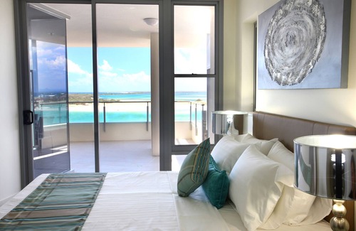 Caloundra Hotel | Monaco