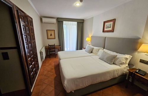 Nuevalos Hotel | Monasterio de Piedra