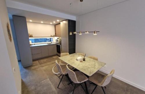 Sventoji House | MONCI erdvūs apartamentai Monciskėse su uždaru kiemeliu