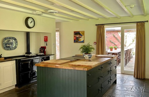 Monnington-on-Wye House | Monnington House & Cottages 12 bedrooms 12 bathrooms Great for groups