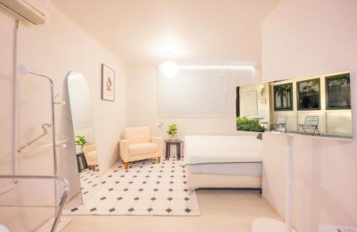 Banpo-dong Apartment | MonoHaus - 5 minute walk from Nonhyeon Station