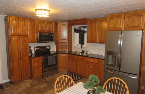 Jonestown House | Monroe Valley Guesthouse near Swatara State Park, Hershey, other attractions!