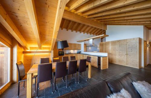 Saint-Pierre-de-Clages Apartment | Montagnard 12 - spa access - car and careless holidays!