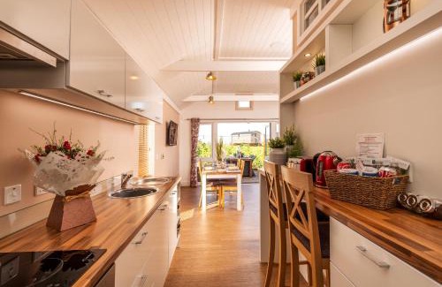 Wichenford Cabin | Montana Log Cabin - Ockeridge Rural Retreats