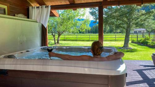 Clinton House | Montana Rock Creek Cabin