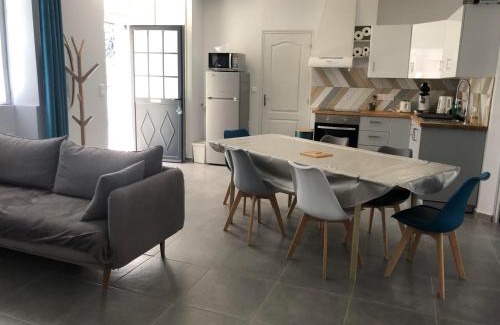 Montbard House | Montbard Maison 7 pers centre historique chez Delphine et Guillaume