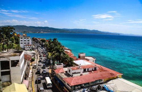 Montego Bay Apartment | Montego Bay Club Beach Resort
