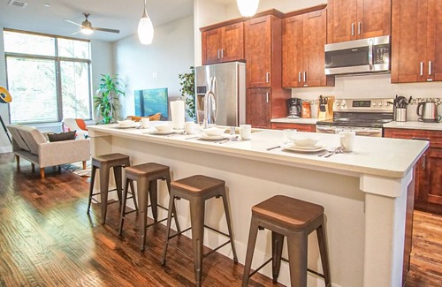 Farmers Branch House | Monthly Discounts Modern 3BR Townhome