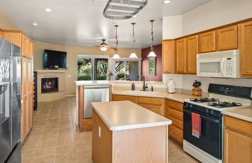 Verde Santa Fe House | Monthly Property! Community Pool & Hot Tub! Great Cornville Location! Cedar