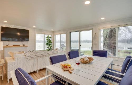 Northwest House | Montpelier Lake House with Deck, Dock and Fireplace!