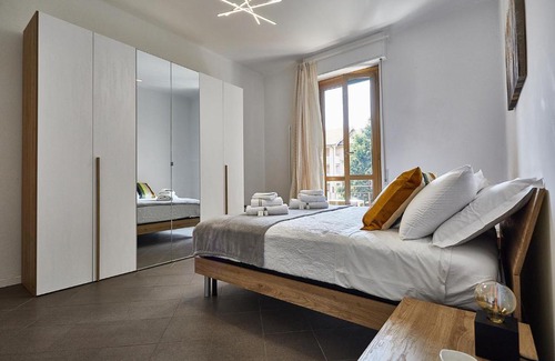 Monza Apartment | MONZA-MILANO - Comfort tra centro e stazione - WIFI