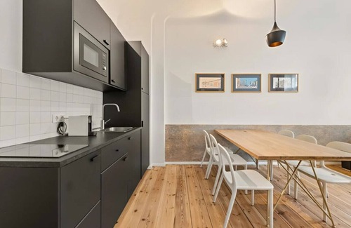 Friedrichshain Apartment | Mooeve 13 apartment in Berlin