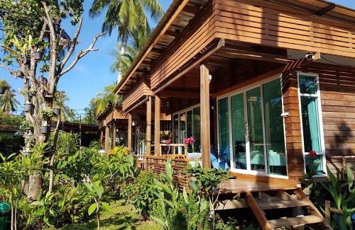 Ko Mook Resort | Mook Montra Resort Sea Front