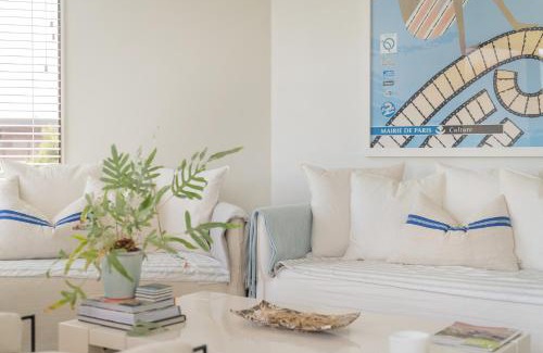 Whangamata House | MOOL100B - BEAUTY ON THE BEACH FRONT