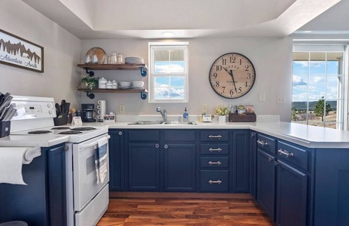 Colonial Pine Hills House | Moon Meadows · ★Unique Barn Stay Close to The Hill's ★