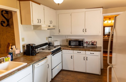 Satin Cabin | Moon River Ranch