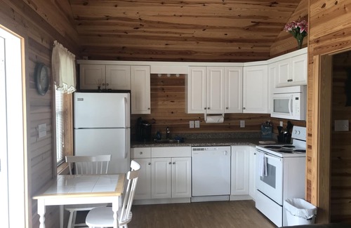 New Bern Cottage | Moonlight Suite 196*