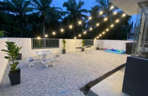 Bukit Rotan Villa | MoonLight Sweet Homes 20pax karaoke