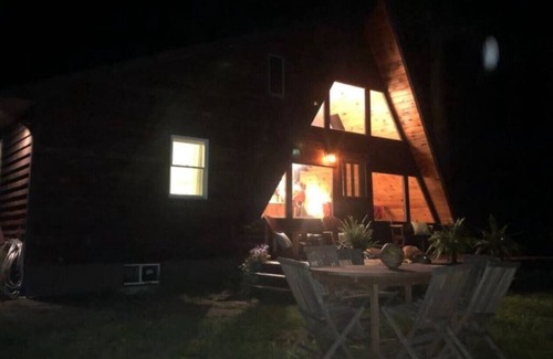 Rensselaerville Ski Chalet | Moonlit Chalet & Nature Sanctuary