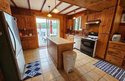 Cameron Cottage | Moonshine Cottage on the Lake. Relax, swim, fish or just enjoy the view.