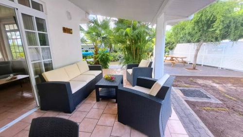 Tiahura House | MOOREA - Fare Manoa Mahana