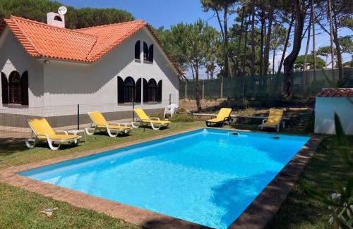 Mucifal House | Moradia no Pinhal com Piscina - Espaço e Privacidade para as suas Férias!