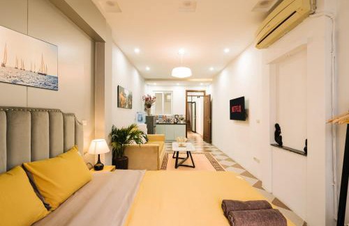 Hang Bo Apartment | Mordern Apt Big Balcony Central Old Quater