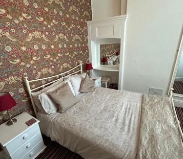 Llandudno House | Morlea Guest House