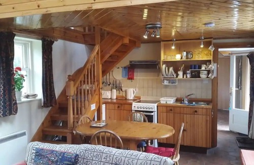 Braemar Cottage | Morrone Cottage - Beautiful mountain cottage, large garden and wonderful views.